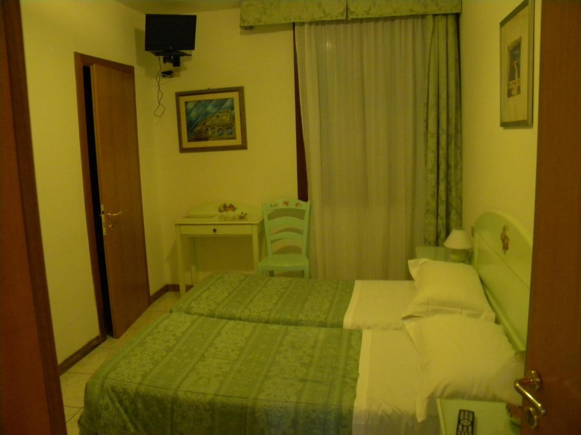 Adua Venecia